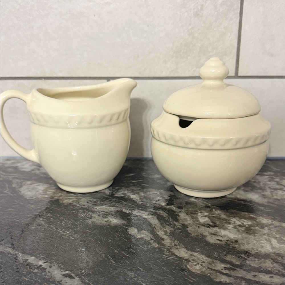 Southern Living At Home Ceramic Sugar and Creamer Set